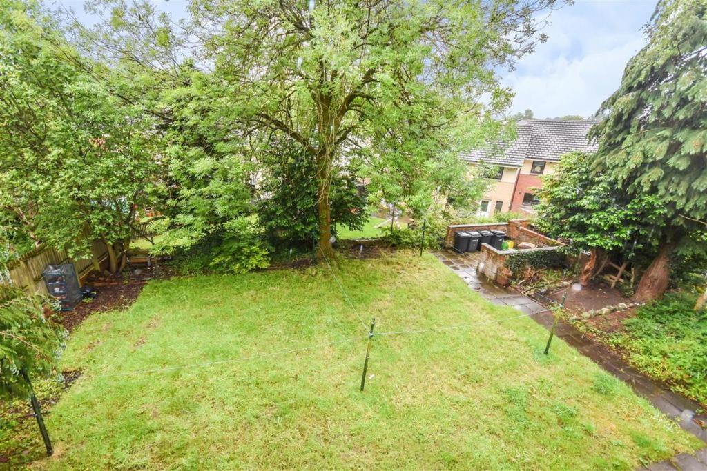 Apartment Comfortable 4 Bed In Next To Station Paisley