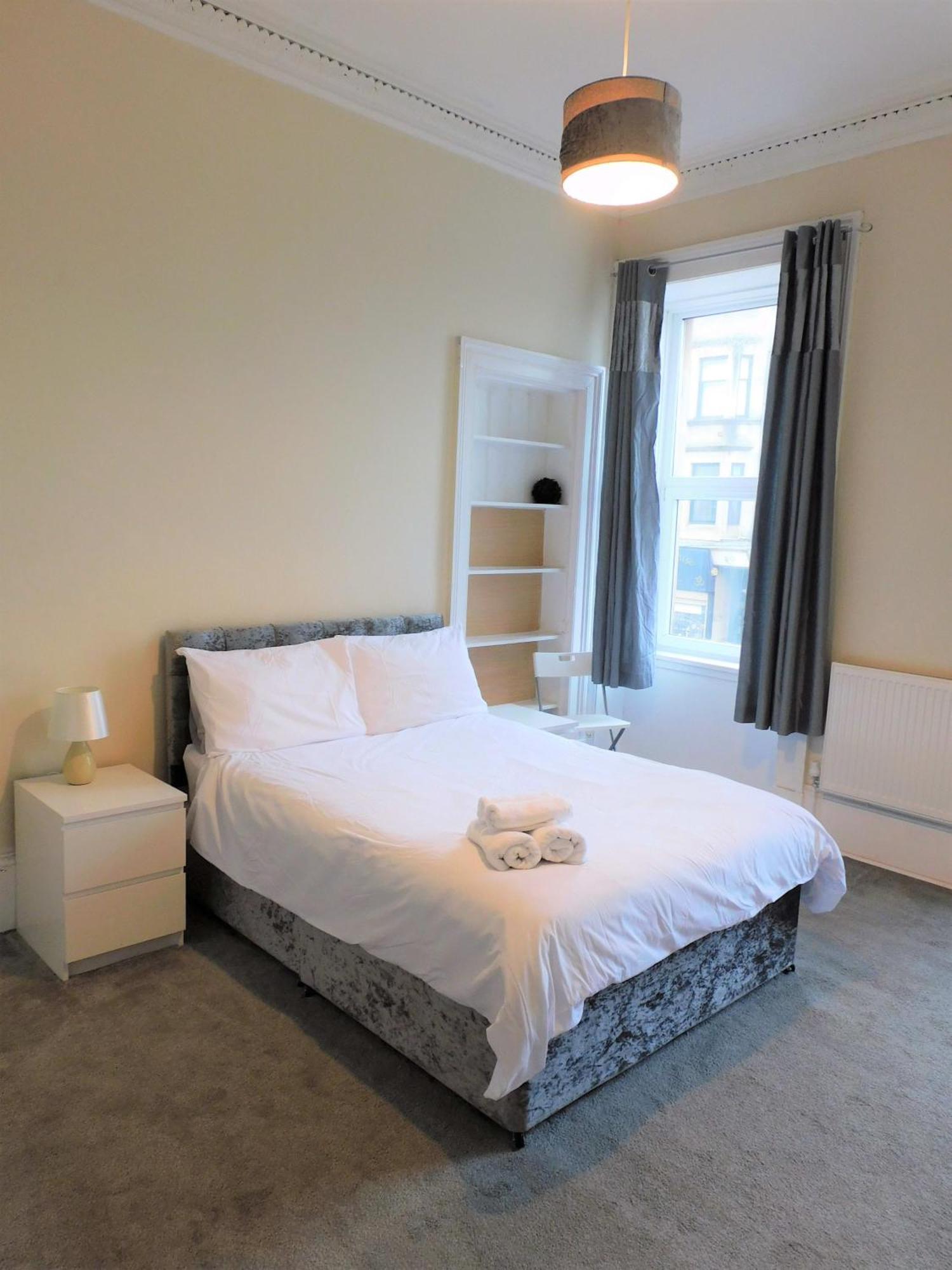 Apartment Comfortable 4 Bed In Next To Station Paisley